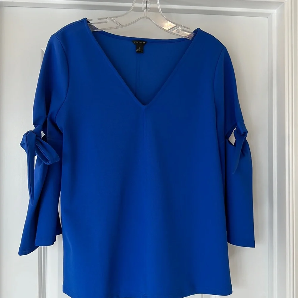 Ann Taylor Top - Picture 2 of 7